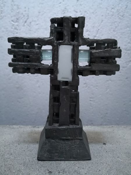 Datei:Lienhard, Kreuz auf Seitenaltar.jpeg