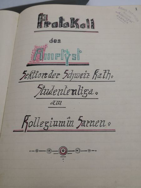 Datei:Protokollbuch des Vereins.jpeg